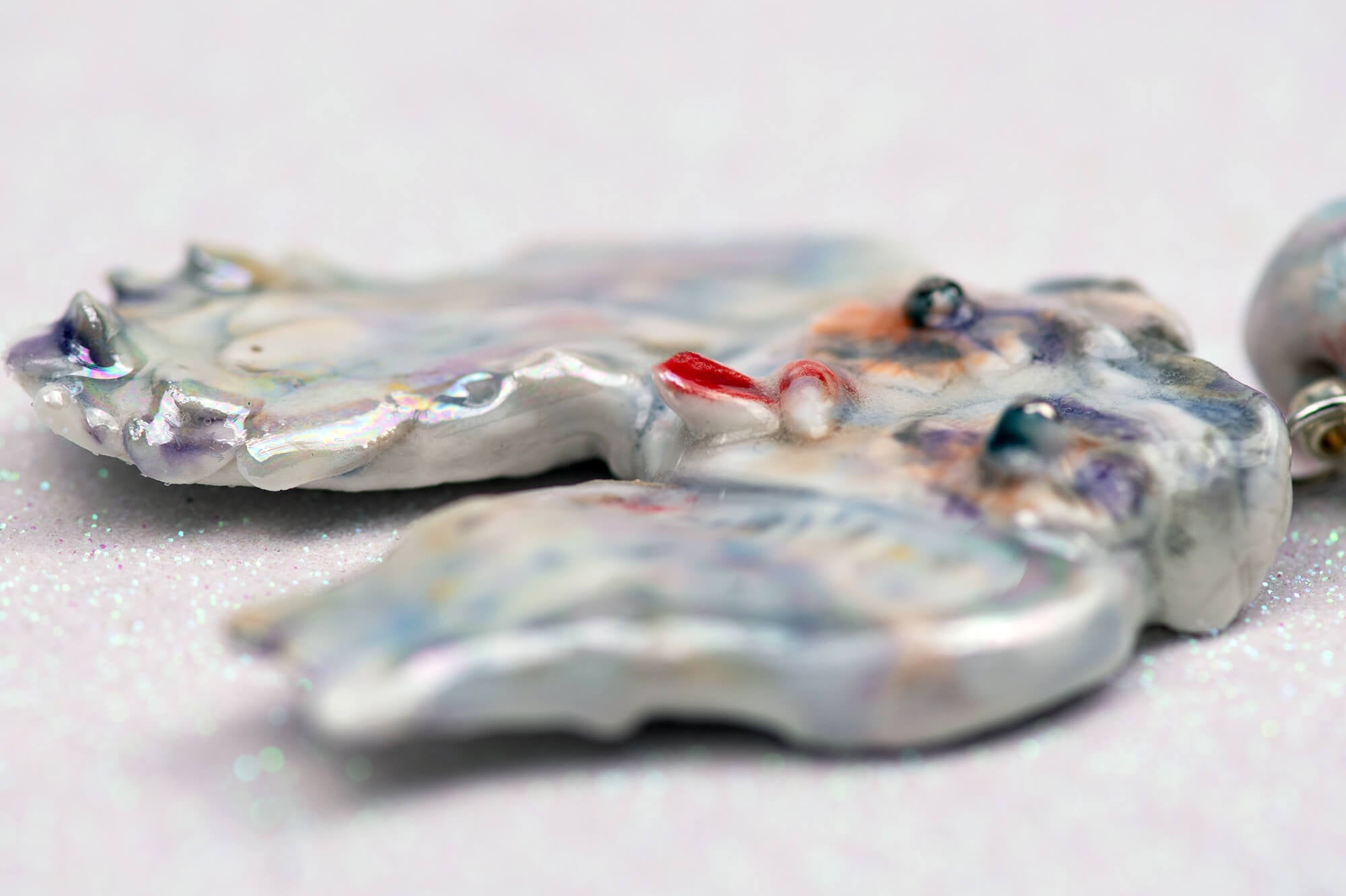 Divine angel chocker