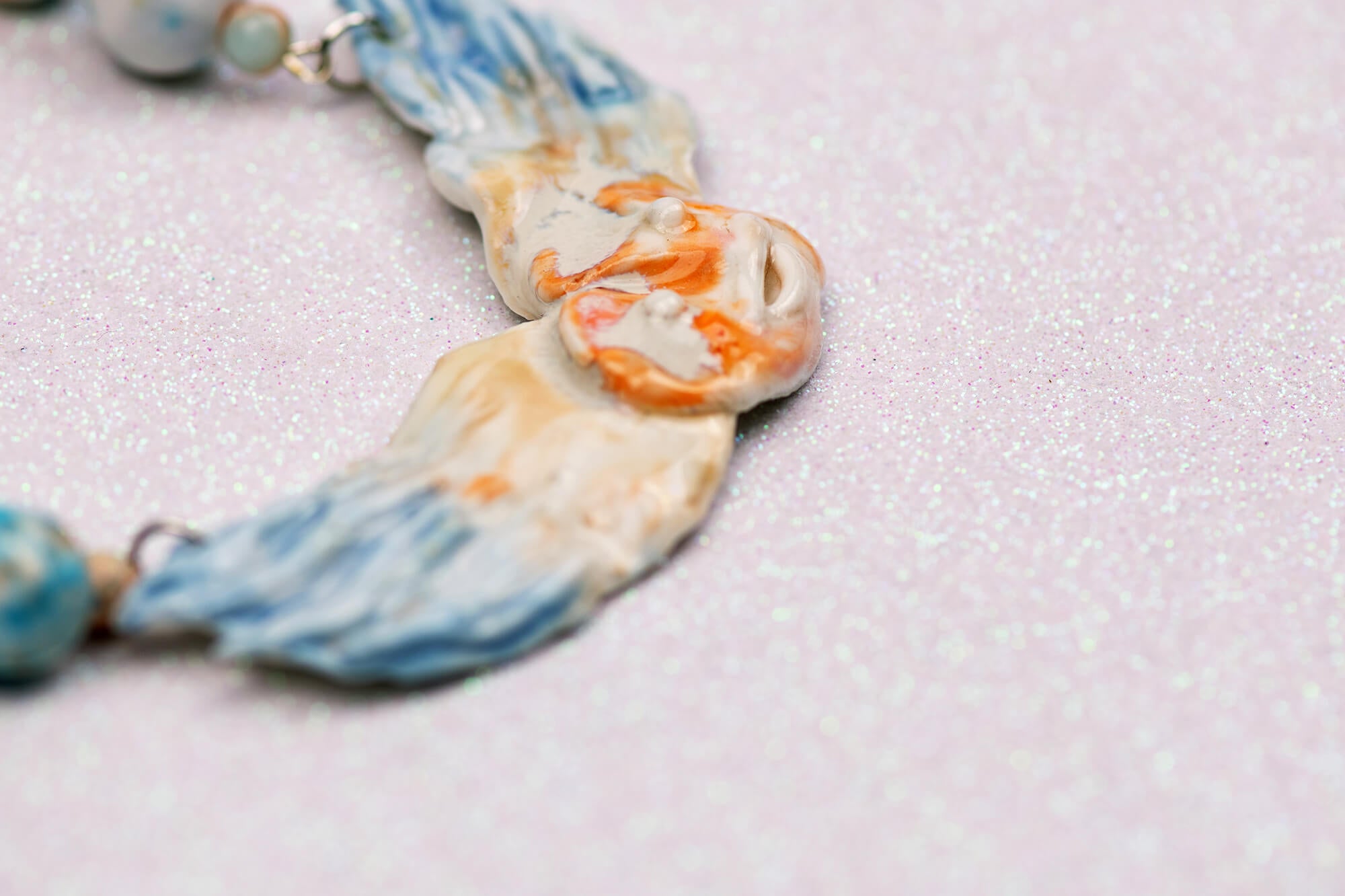 Flying angel chocker