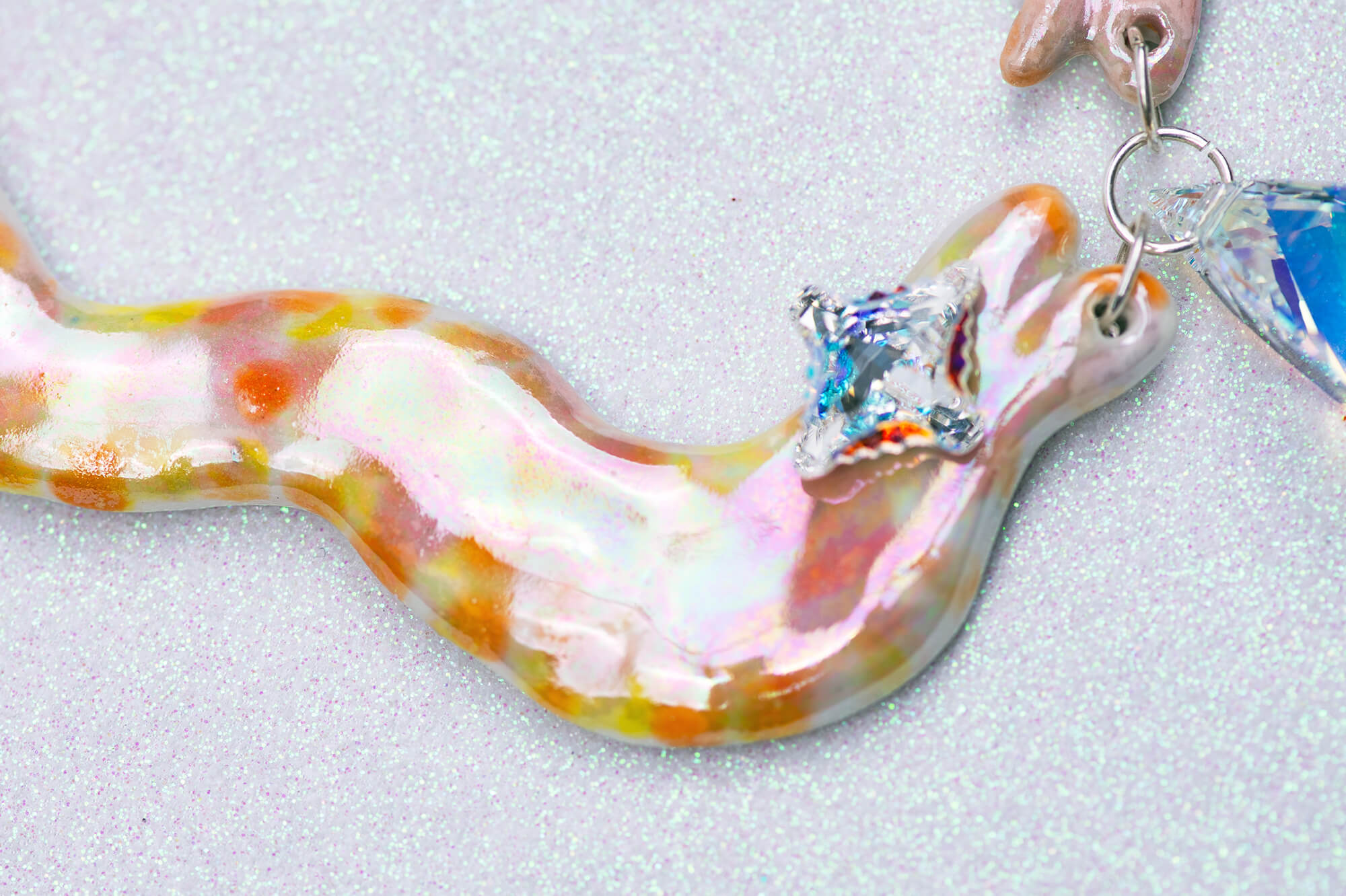 Love scene necklace