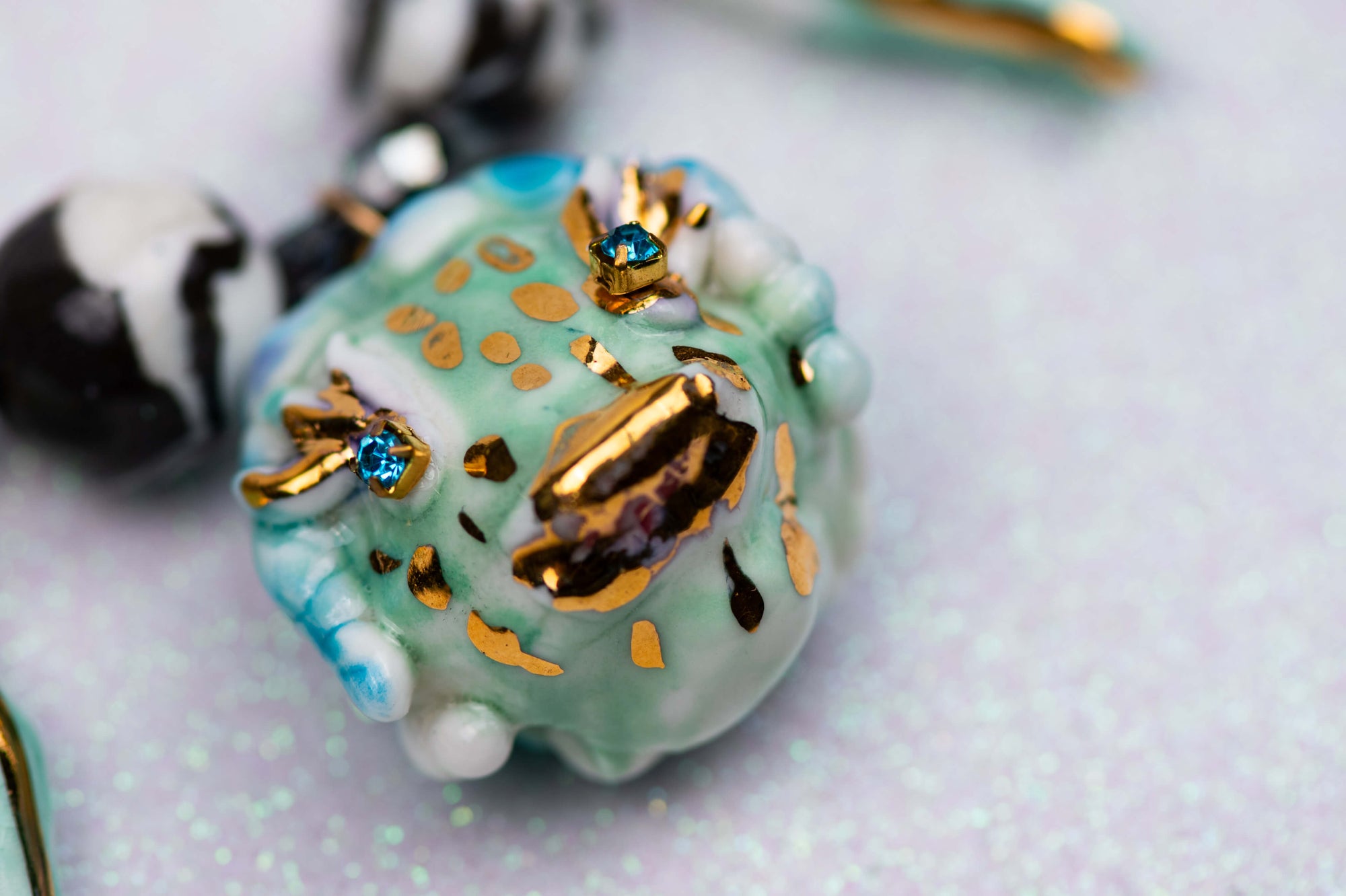 Fairytale necklace with fins
