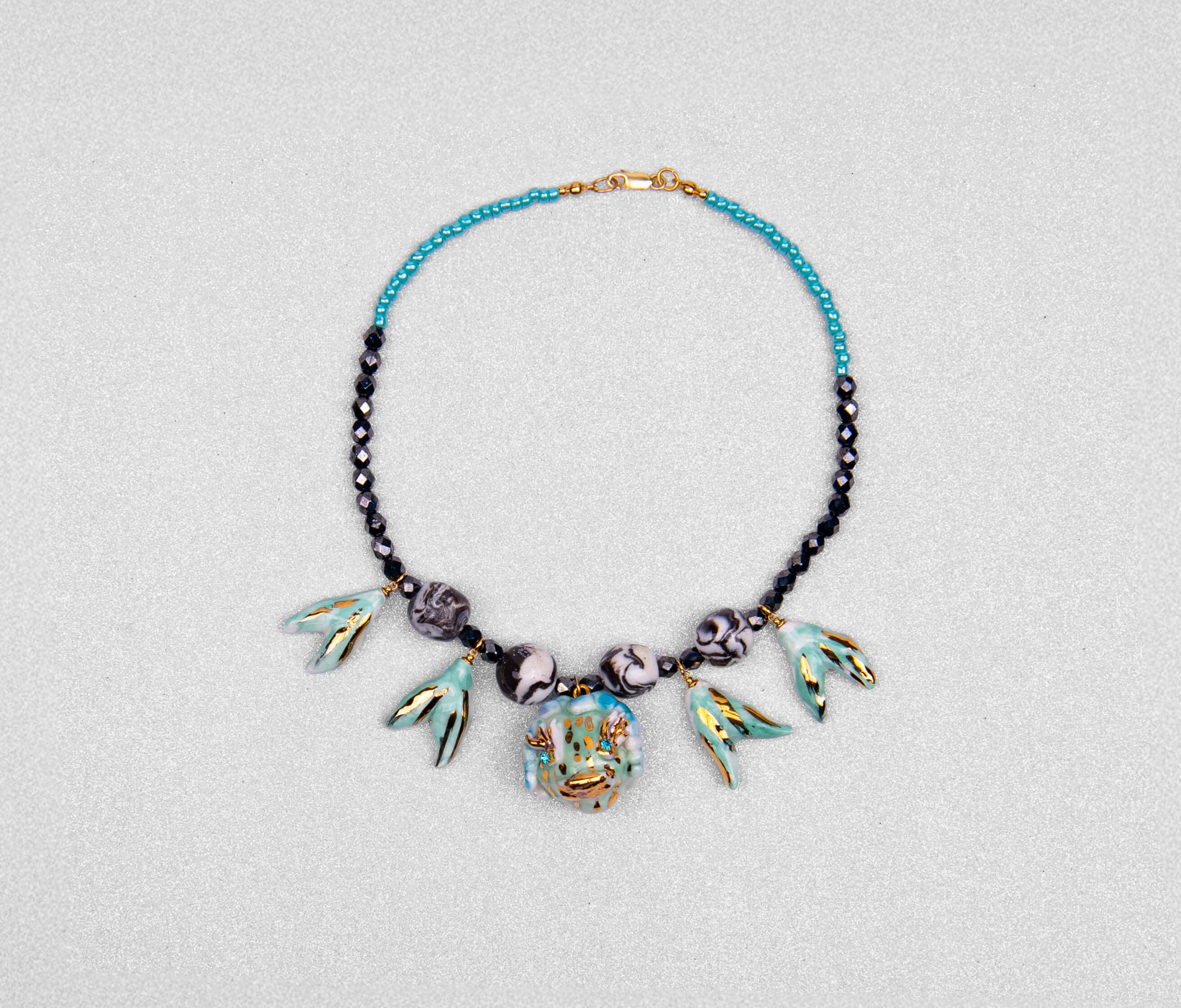 Fairytale necklace with fins