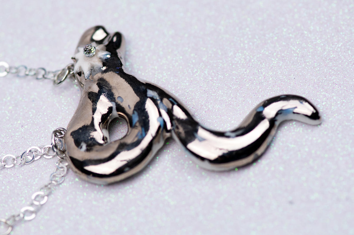 Elegant silver serpent necklace